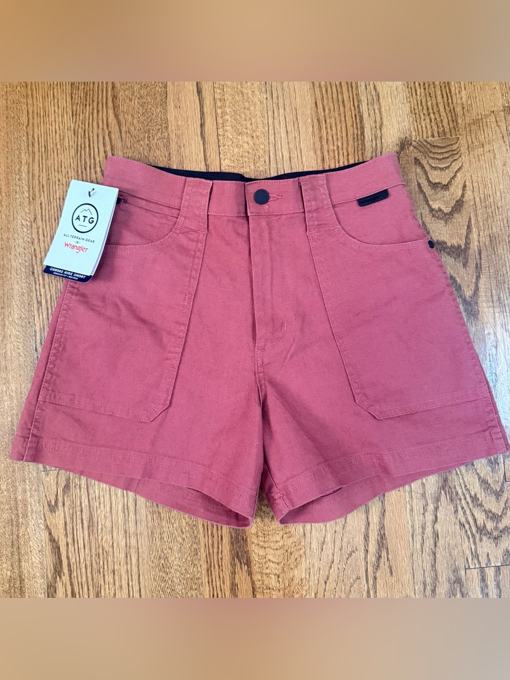 NWT Wrangler Mid-Rise Cavas Hike Short